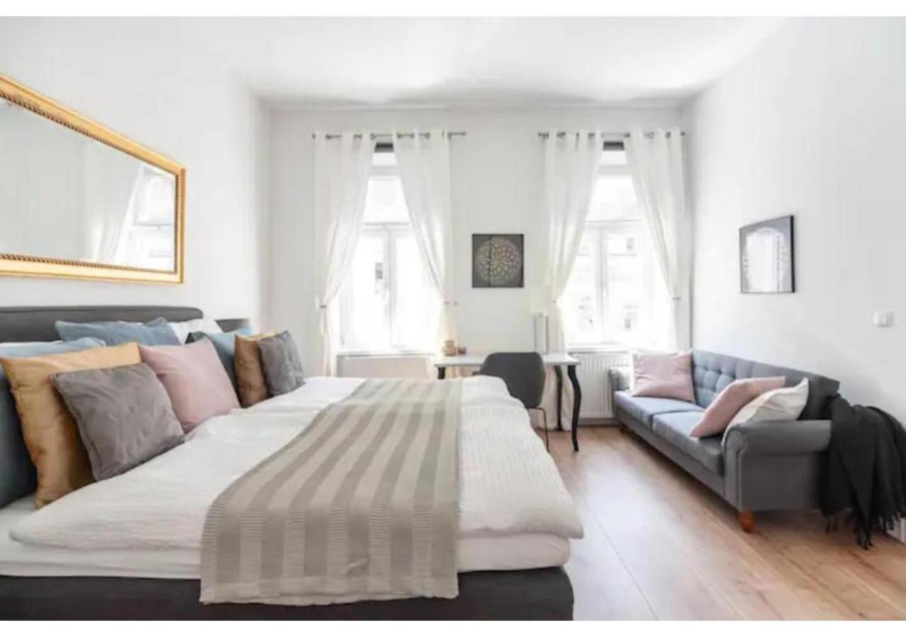 Luxurious And Bright, 5 Min To City Center Apartment Vienna Luaran gambar