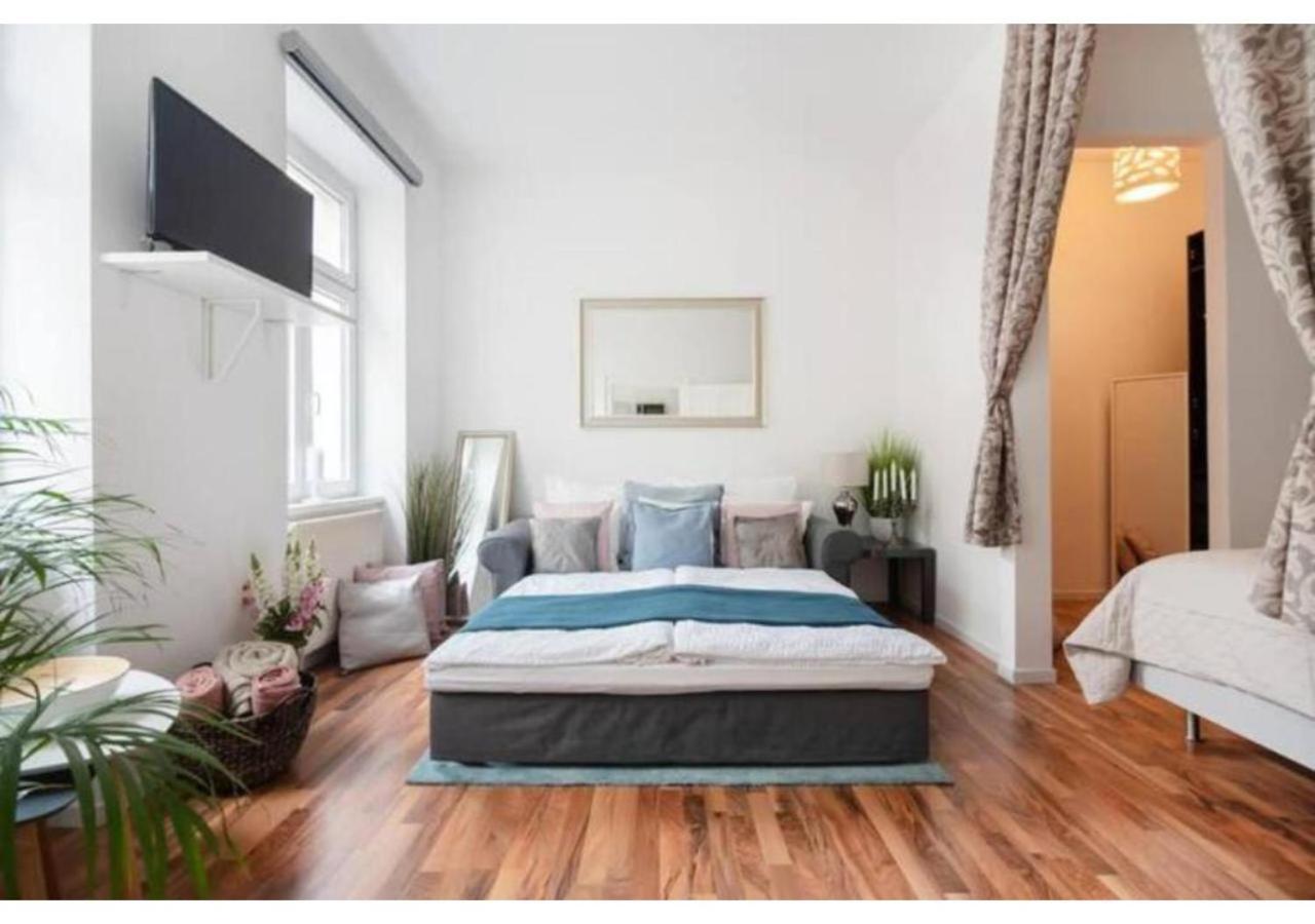 Luxurious And Bright, 5 Min To City Center Apartment Vienna Luaran gambar